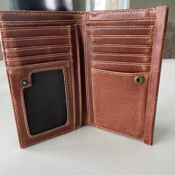 Matt & Nat wallet. Great used condition. - Picture 4 of 4